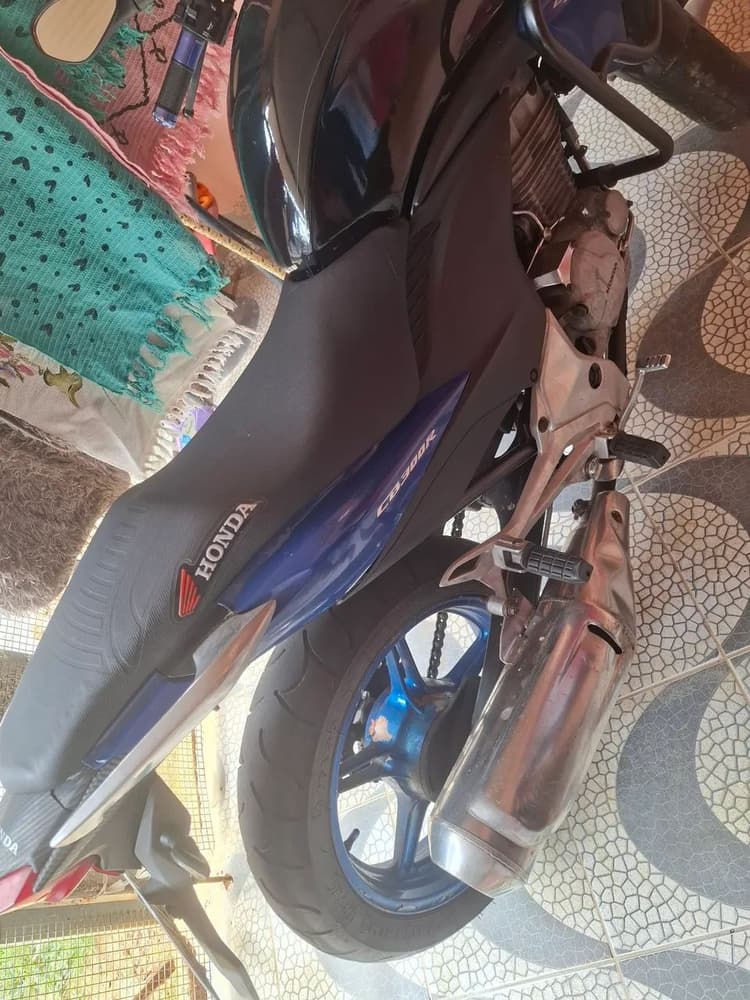 CB 300 2010 