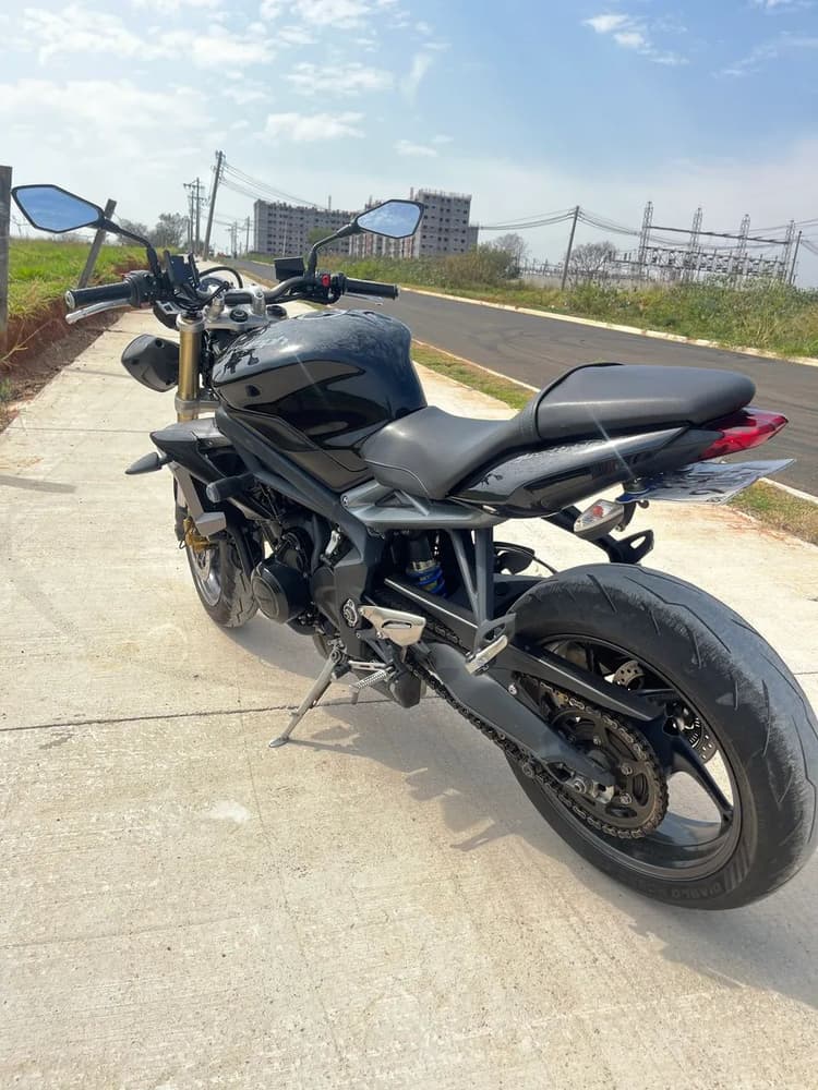 Street triple 675 