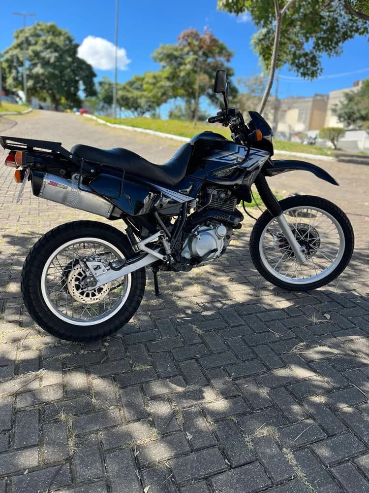 YAMAHA XT600e 2002, muito bem cuidada! 