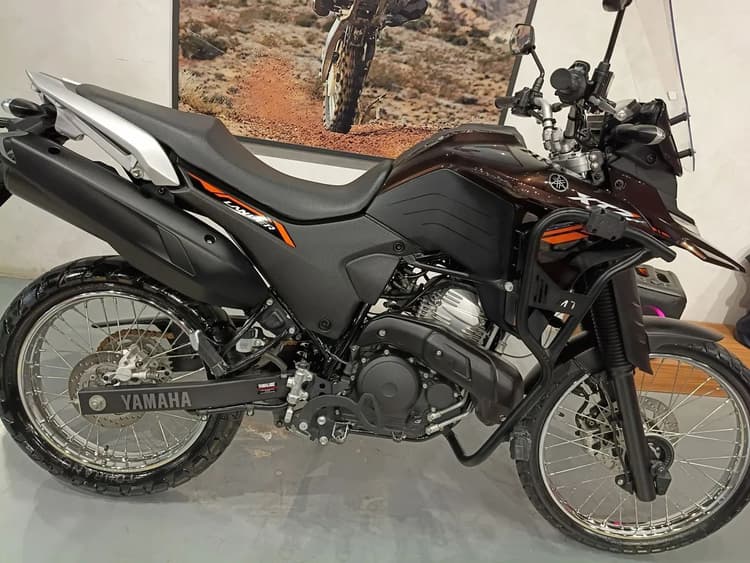 XTZ 250 LANDER