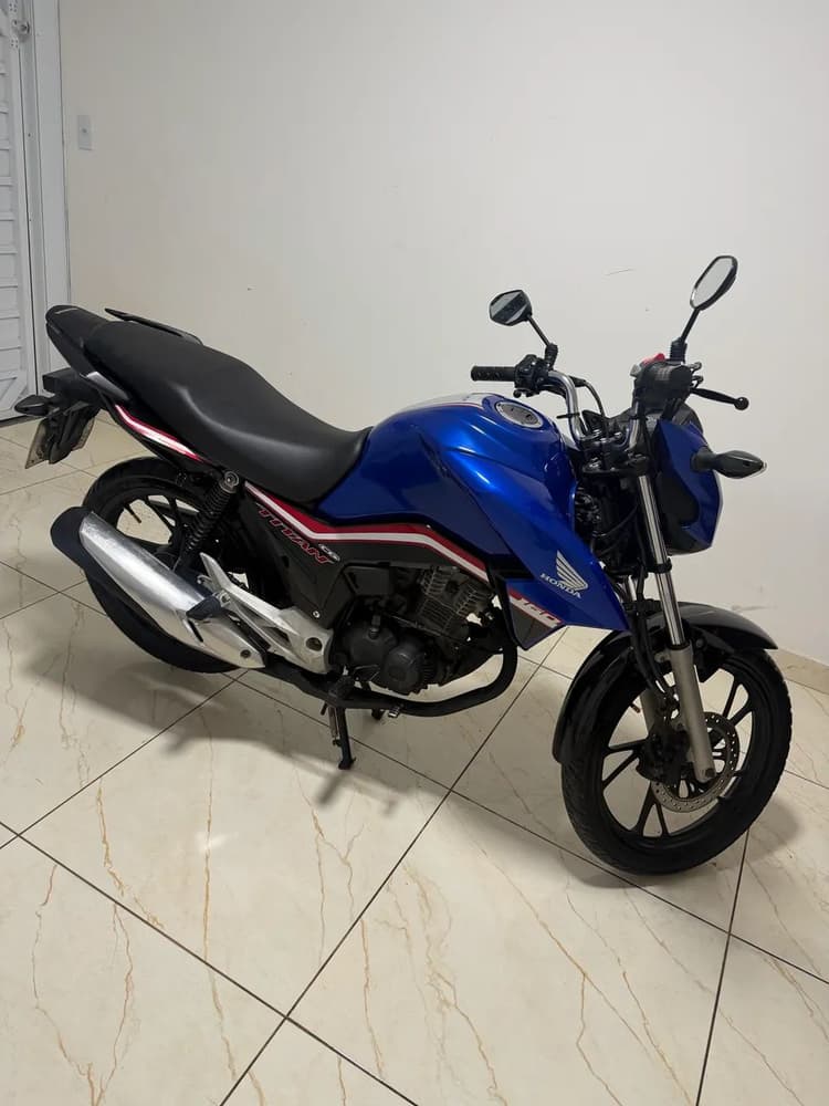 Titan 160