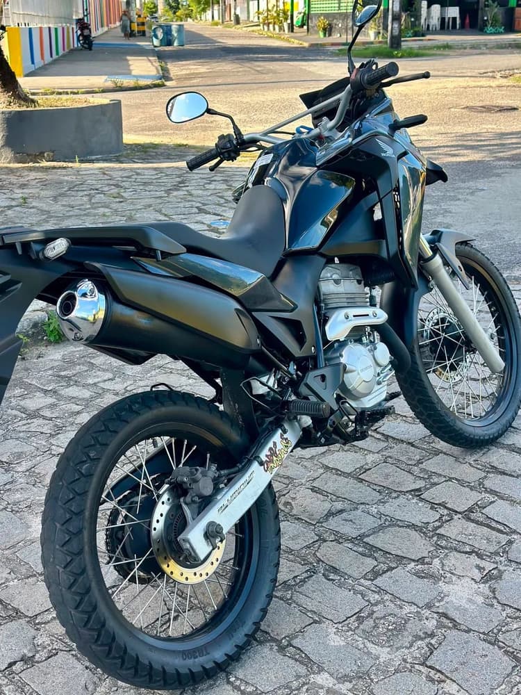 XRE 300 