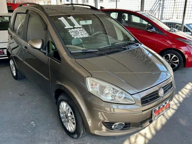Fiat Idea Attractive 1.4 Fire Flex 8V 5P 2011