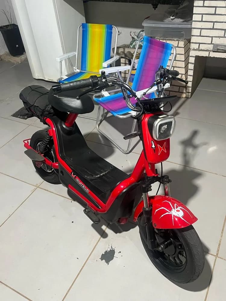 Scooter elétrica 