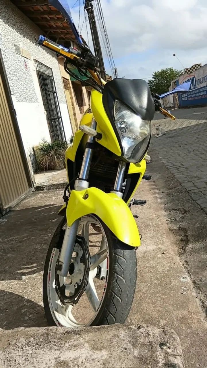 CB 300