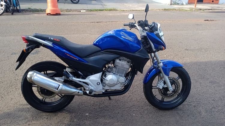 CB 300 