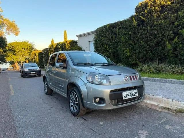 Fiat Uno Sporting 1.4 EVO Fire Flex 8V 4P 2012