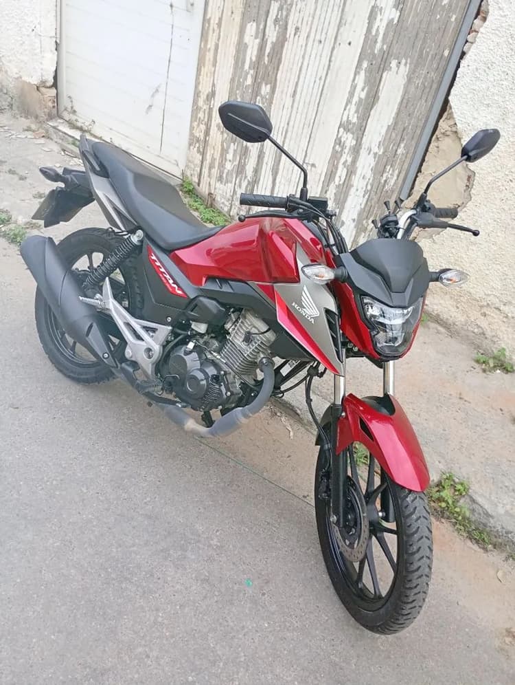 Titan 160