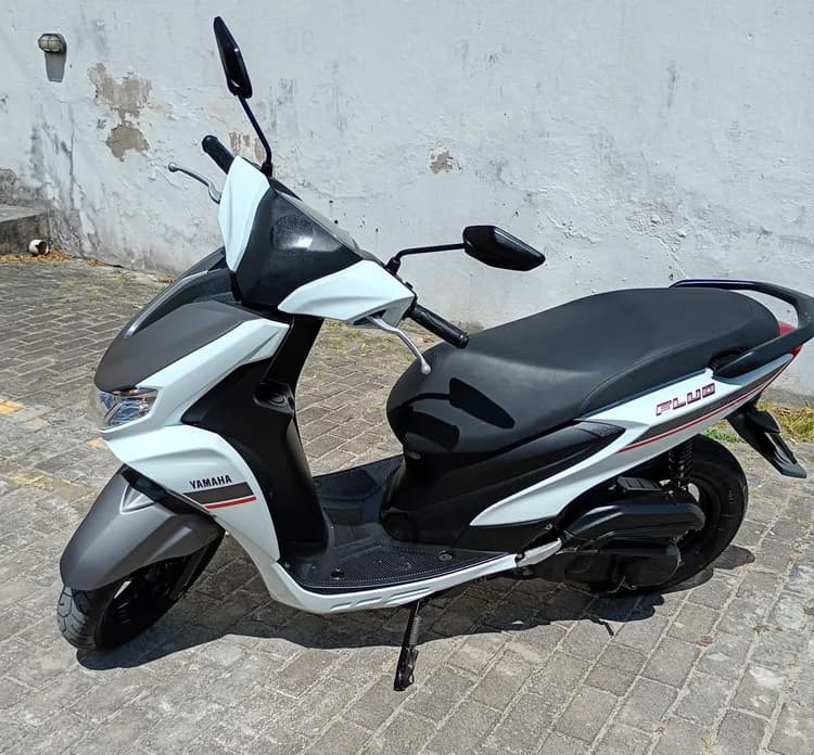 Yamaha fluo 125 - 2023