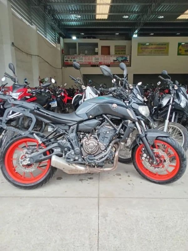 Yamaha MT-07 700 cc 