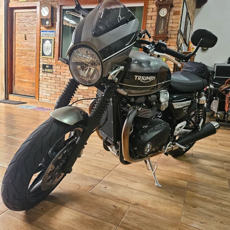 Triumph Speed Twin 1200
