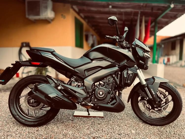 Dominar 400 2025