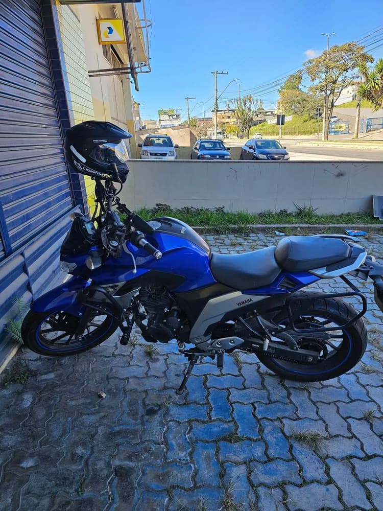FZ25 2020