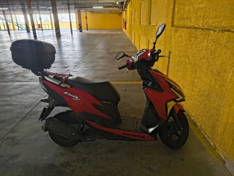 Vendo Honda elite 