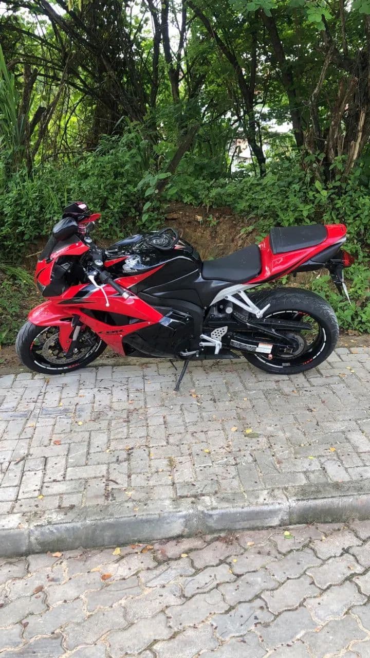 Vendo CBR 600RR 2009 