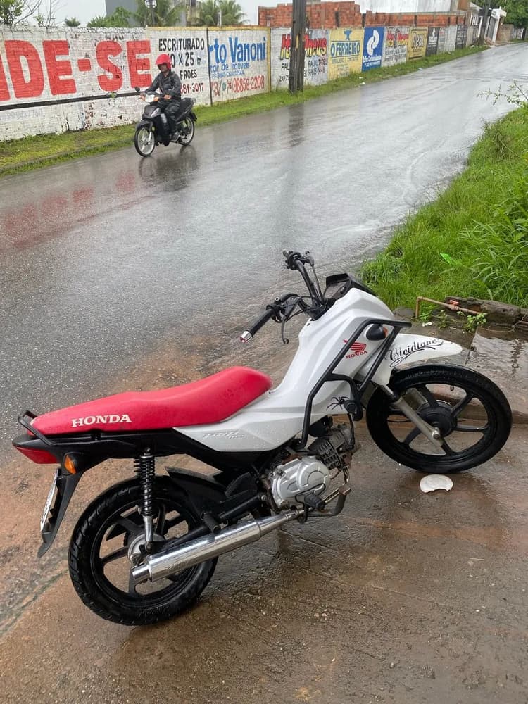 Vendo pop110i em estado de zera 