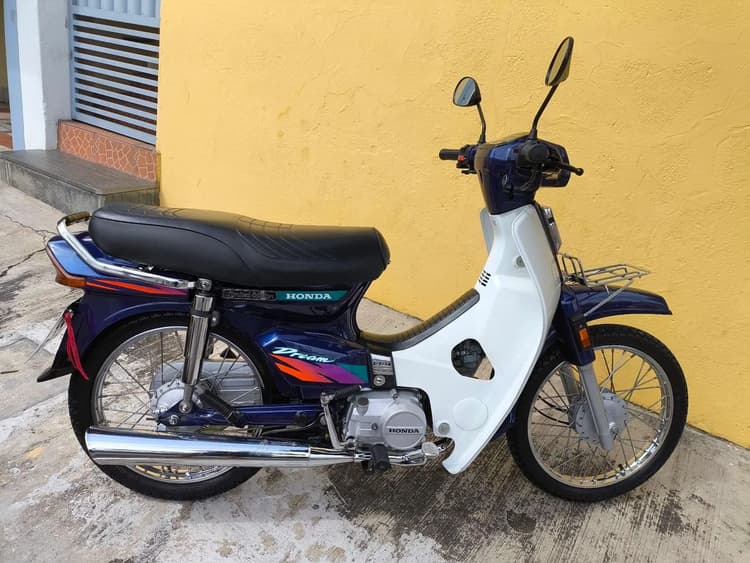 Honda C100 Dream