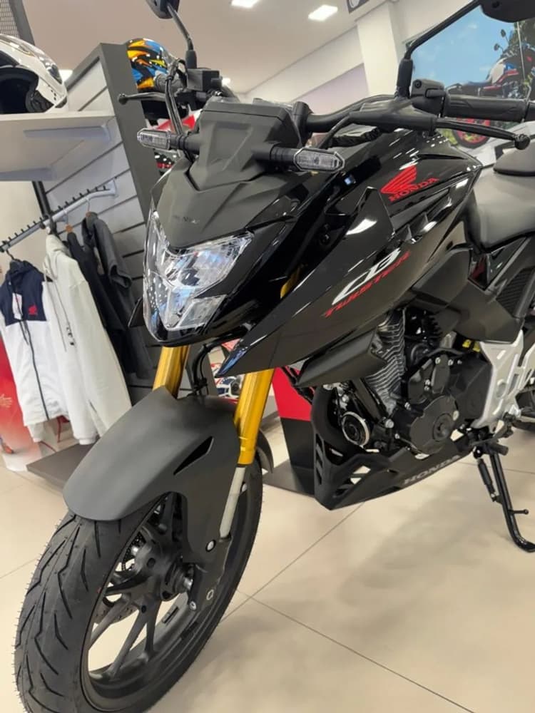 cb  300 2027