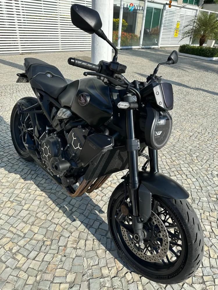 CB 1000 