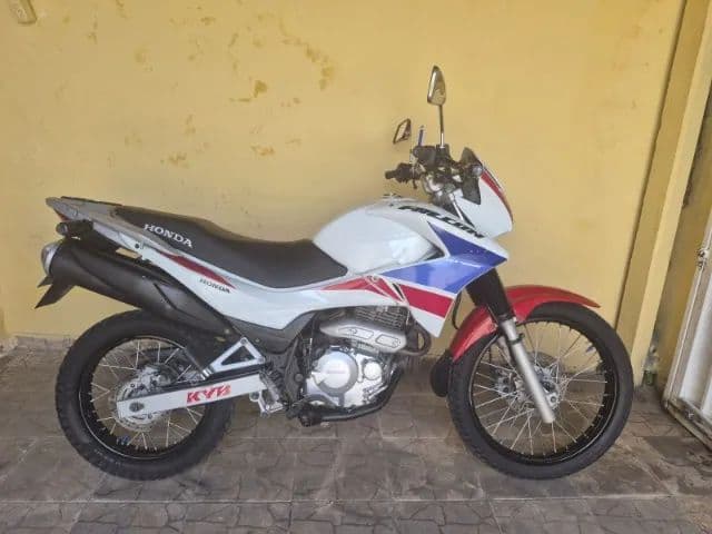 NX 400i Falcon - 2015