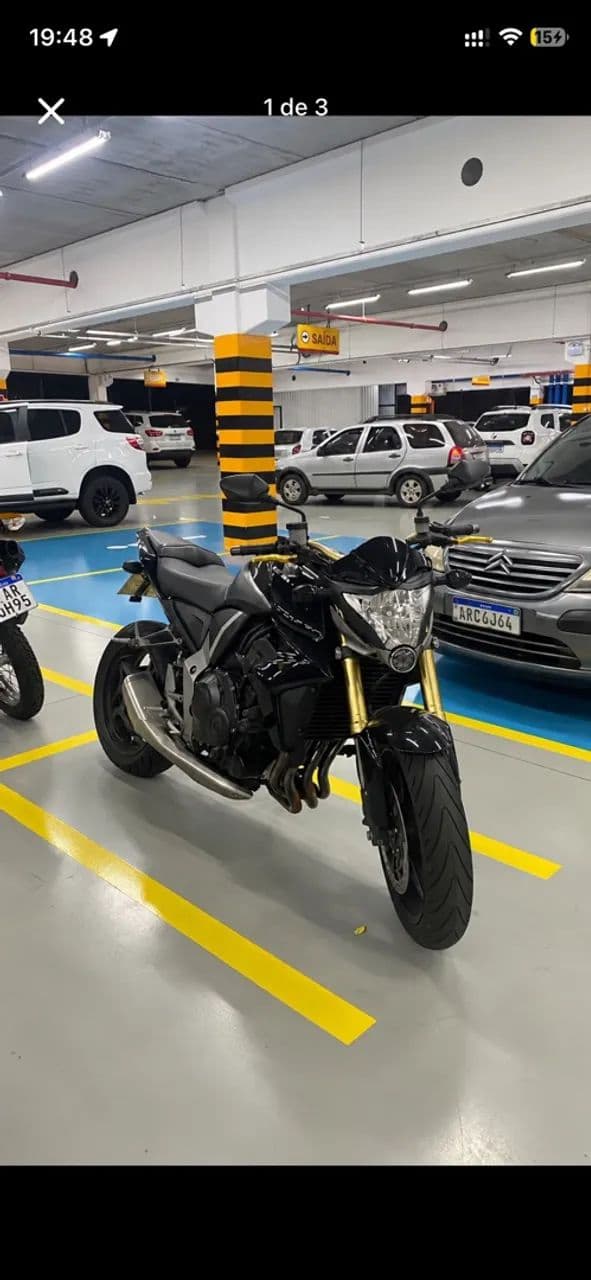 Moto CB1000r  preta