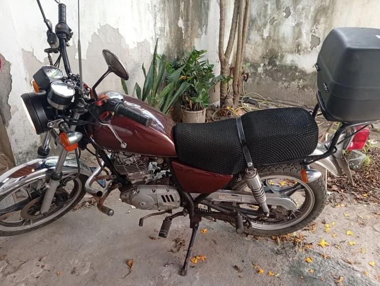 Suzuki Intruder 