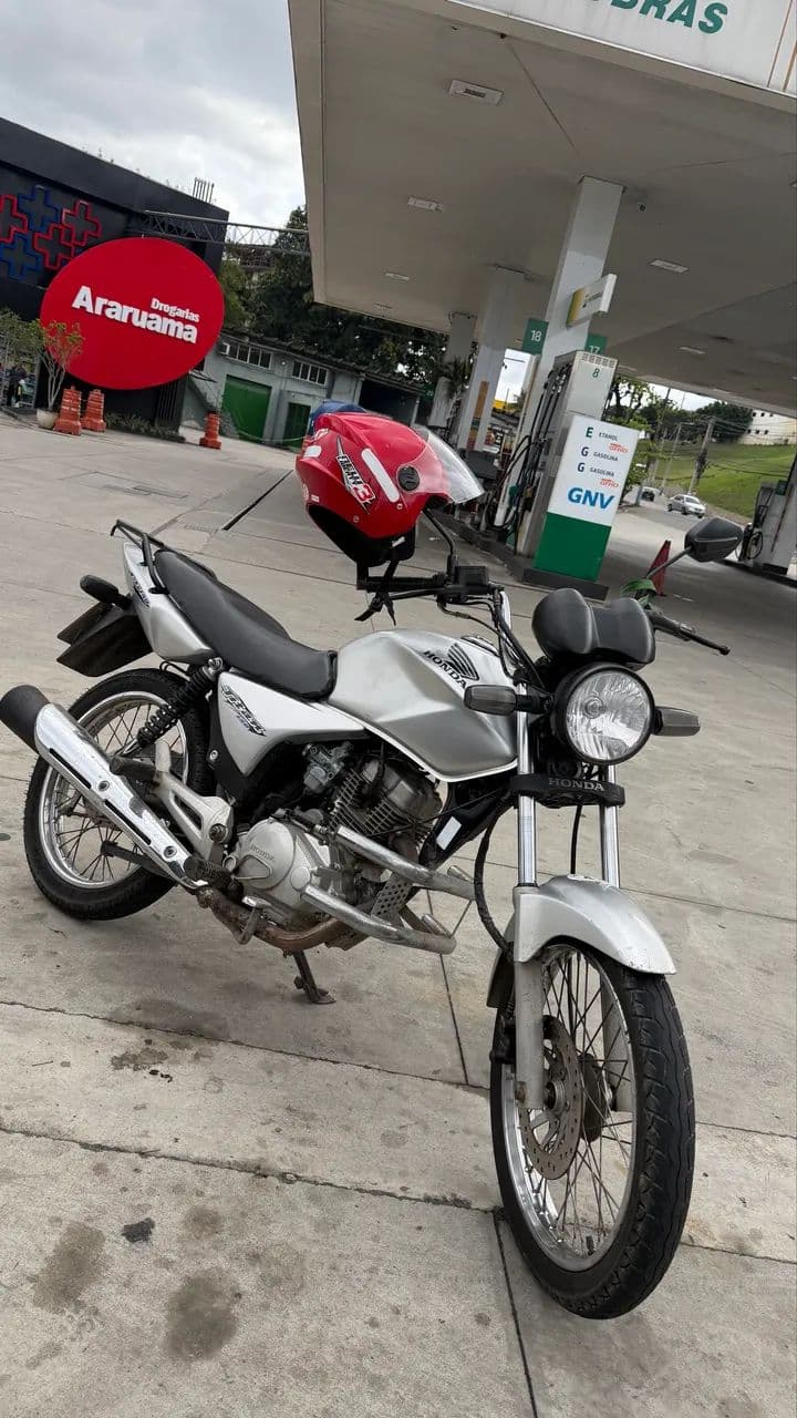 Titan 150 ESD impecável 