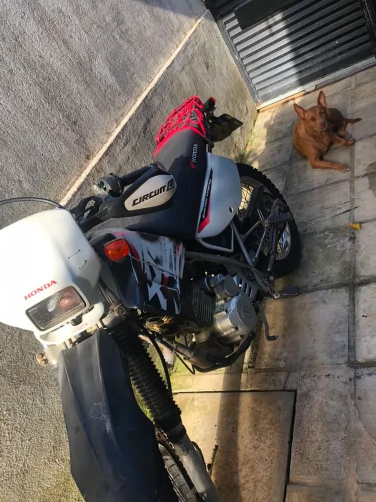 Moto xr200