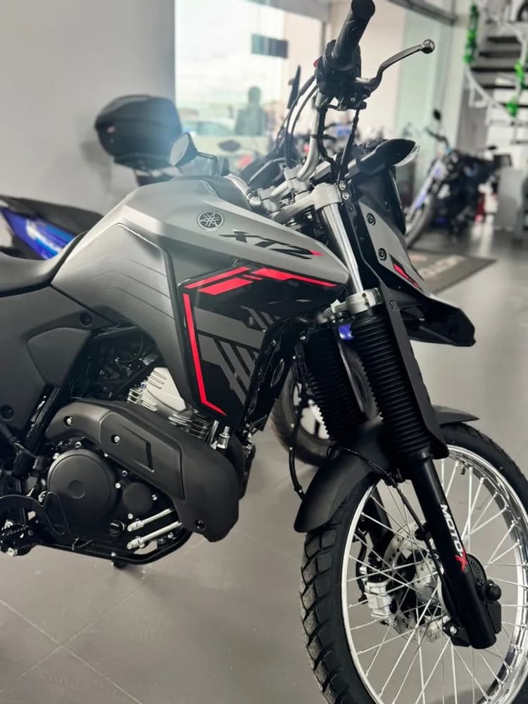 XTZ LANDER 250 connected 2026