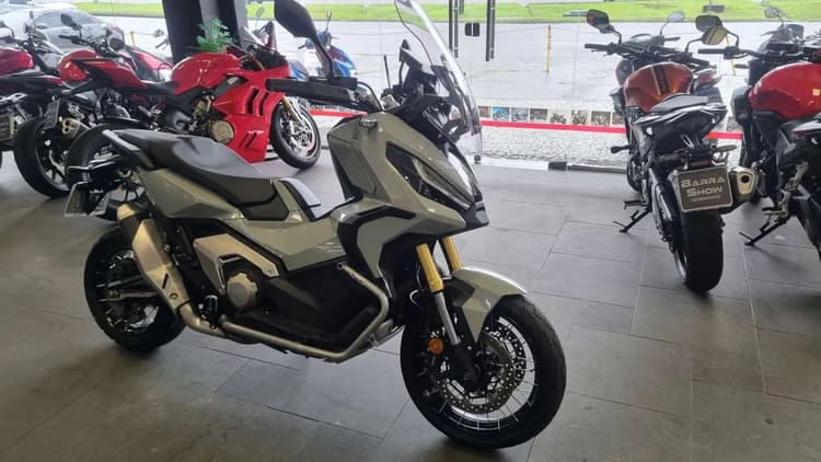 X ADV 750C AUTOMÁTICA 2024