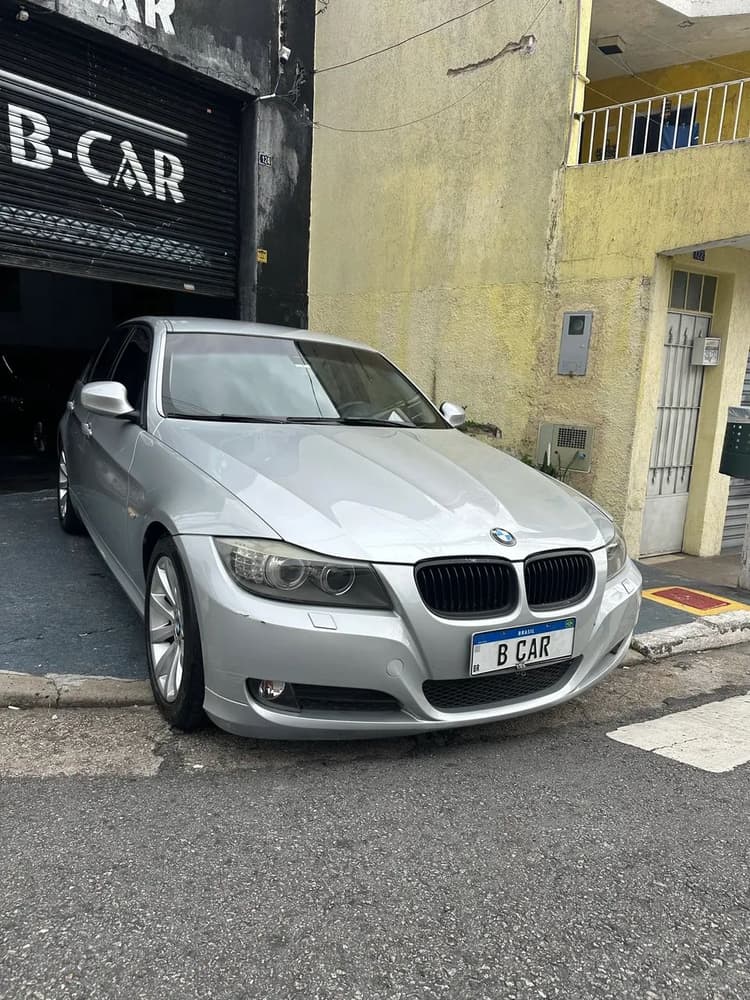 BMW 320I A 2010