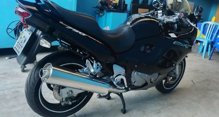 Suzuki 750