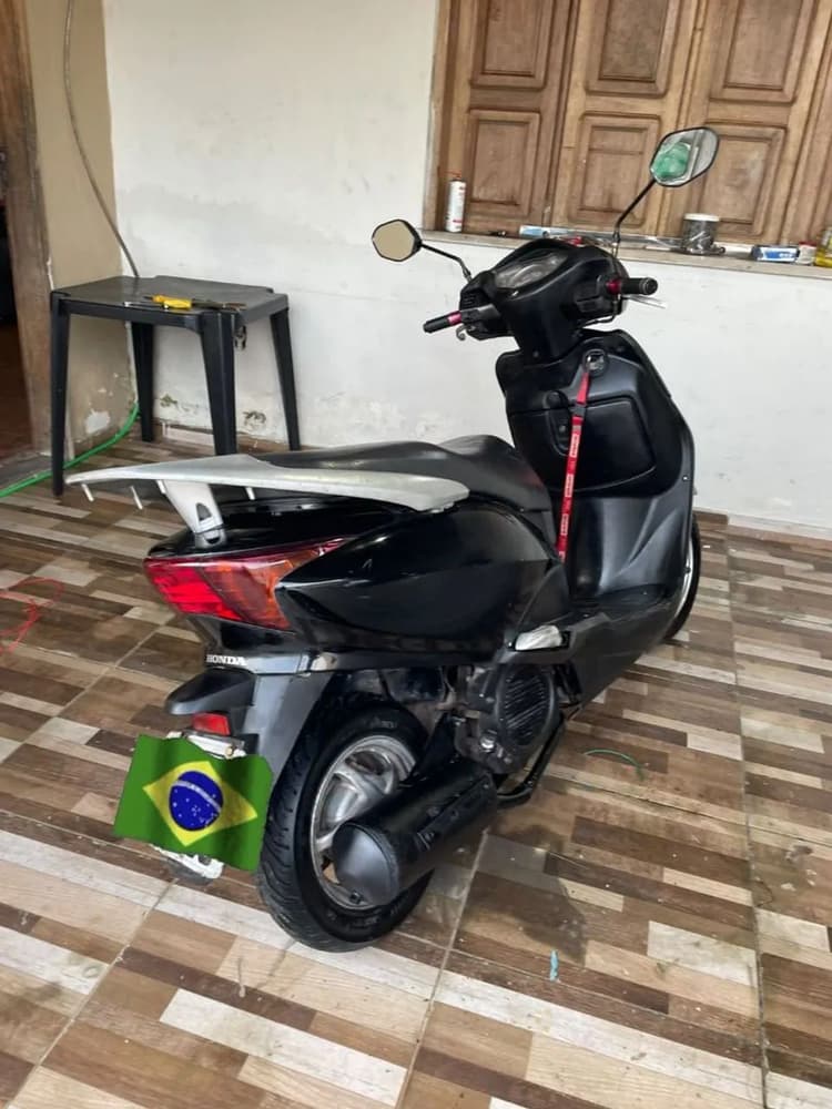 Honda lead