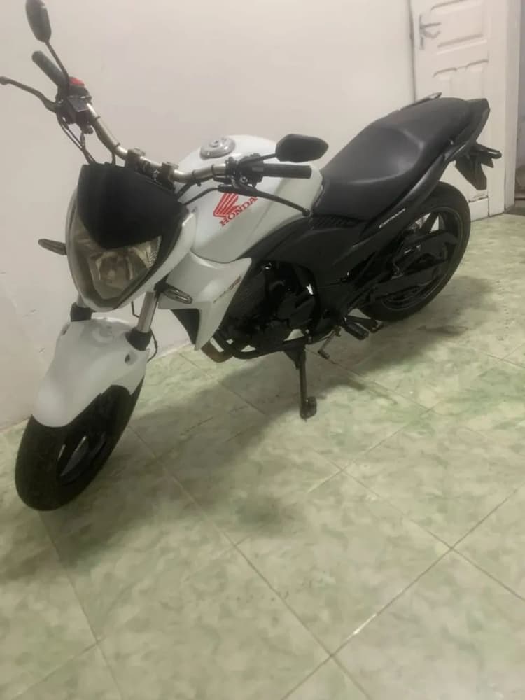 Cb 300r 2012 (vendo ou troco)