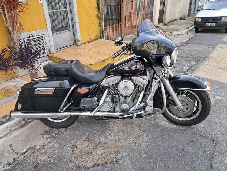 Harley Davidson Electra Glide carburada