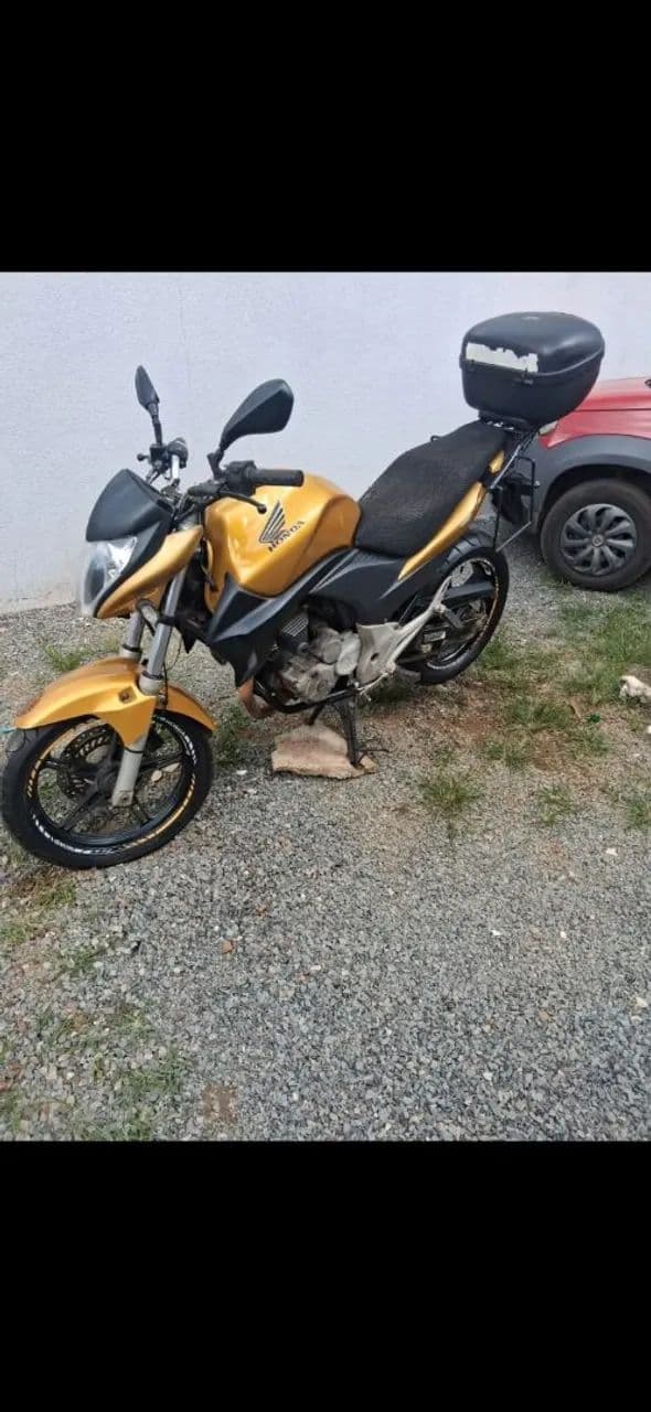 Cb 300
