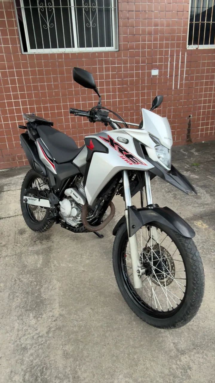 XRE 300 2020 