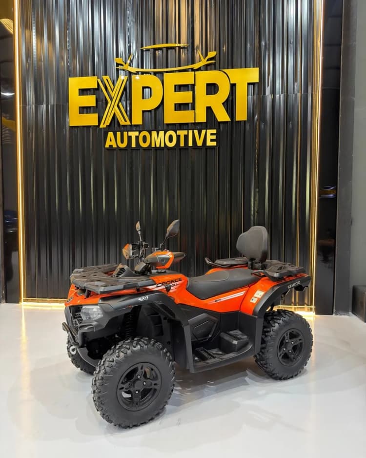 Quadriciclo Cforce 520L com carrocinha 2023