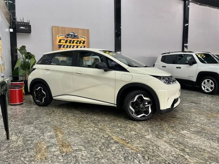 BYD Dolphin EV (Elétrico) 2026