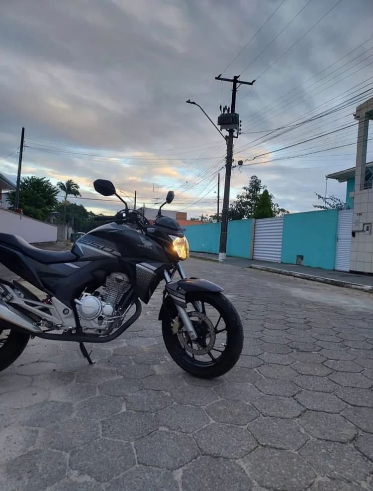 Vendo Cb Twister 250