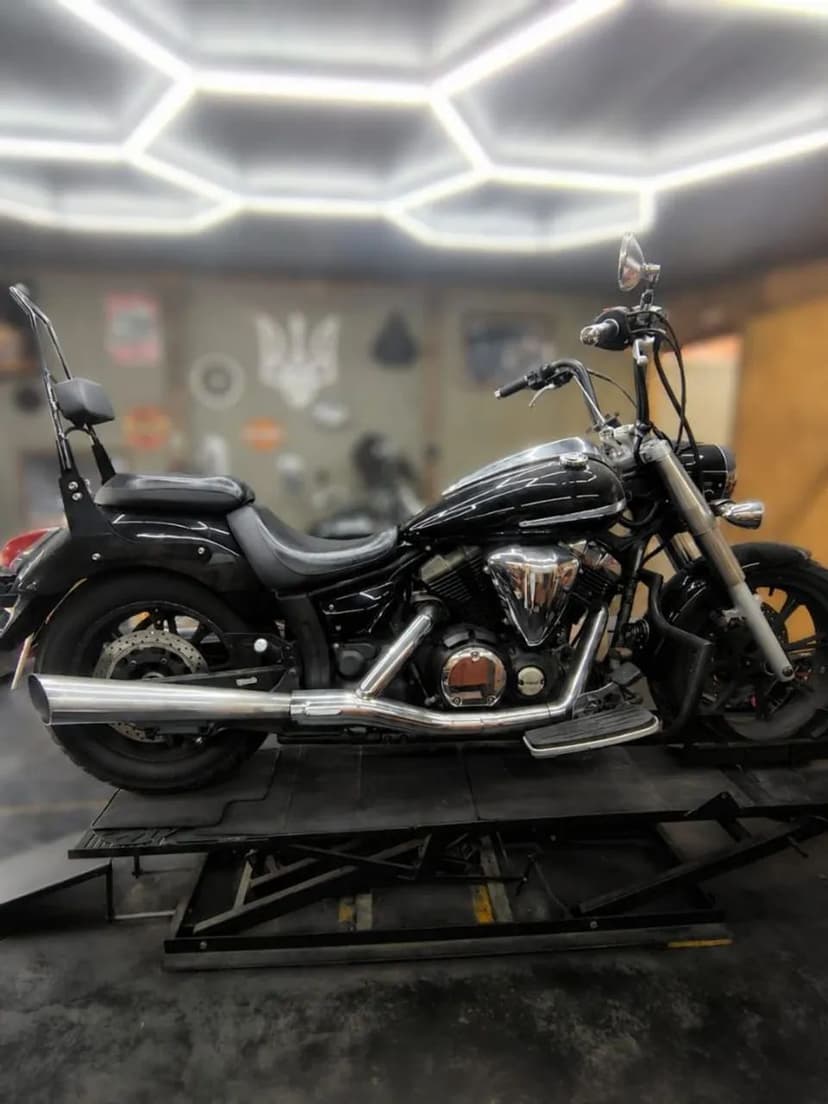 Yamaha Midnight Star XVS 950cc