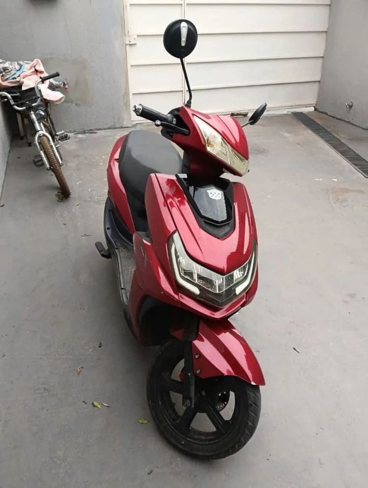 Scooter elétrica 