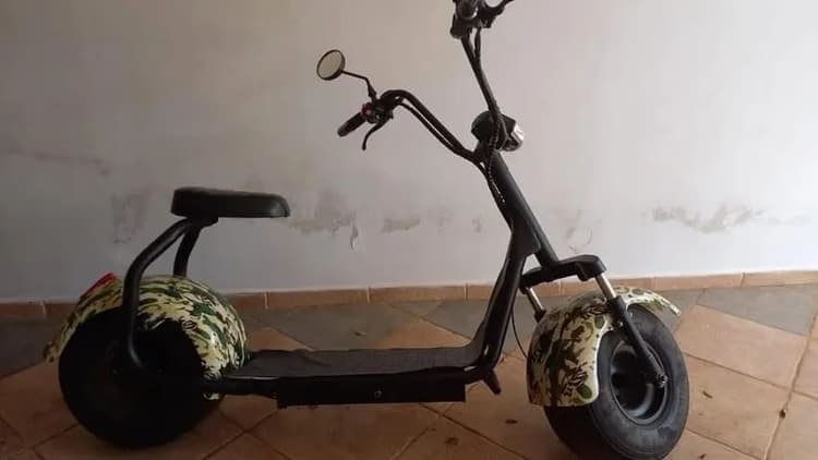 Scooter elétrica 