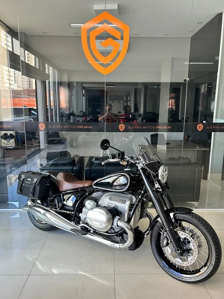 BMW R18