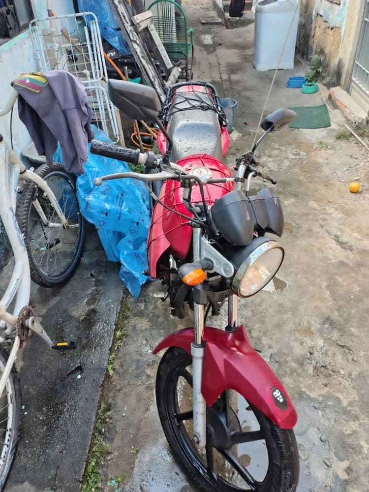Factor 125 motor ótimo, boa pra trabalhar e passear se quiser.