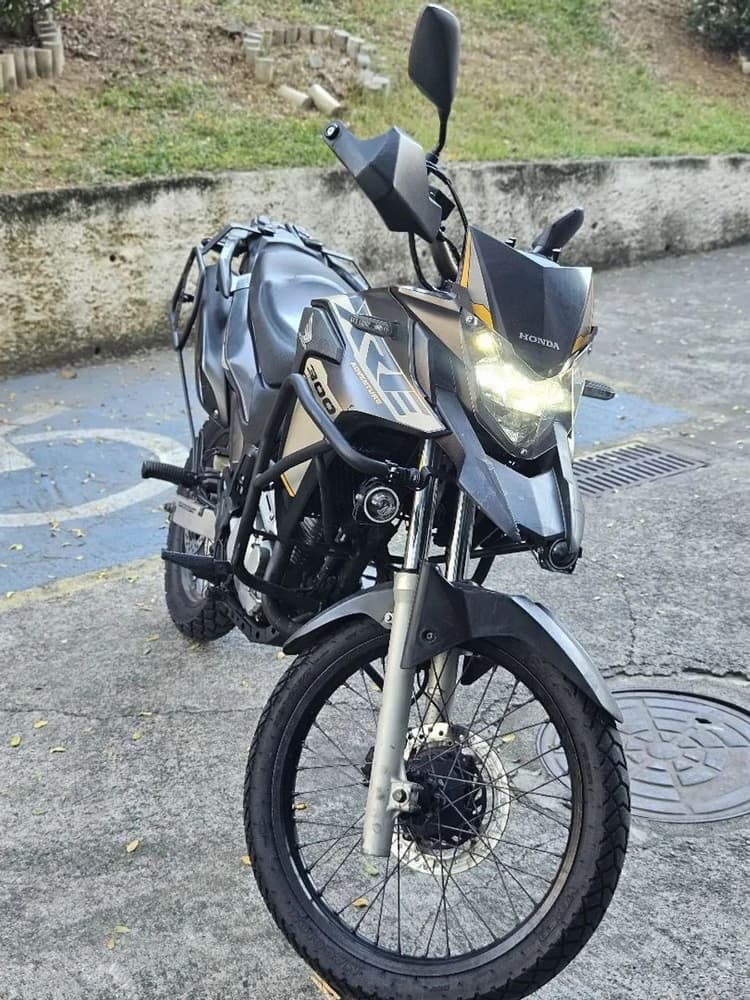 XRE 300 ABS