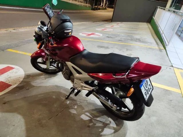 VENDO HONDA CBX BEM CUIDADA