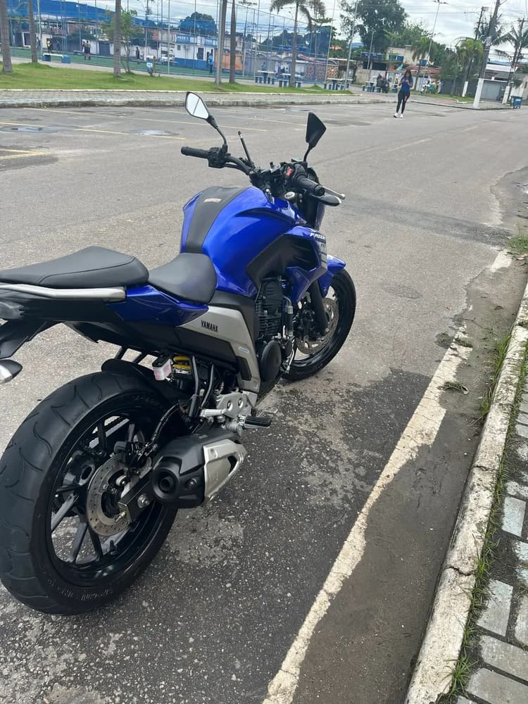 Fazer 250