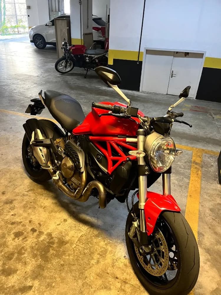 Ducati Monster 821 2015  