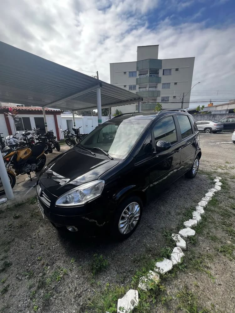 Fiat Idea Attractive 1.4 Fire Flex 8V 5P 2011